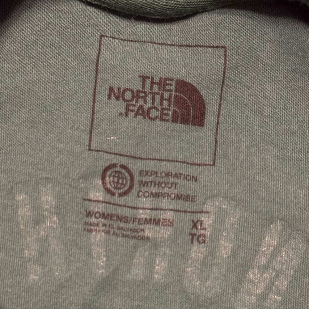 Like New Women’s The North Face Green and White Logo Crew neck T Shirt - Picture 5 of 5